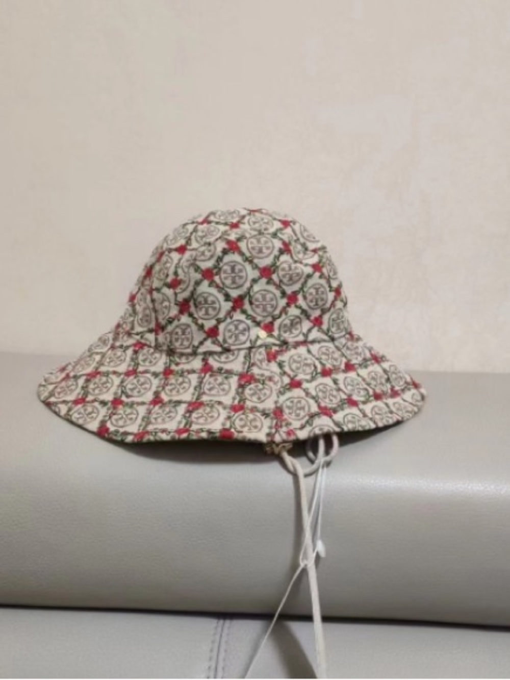 Tory Burch Monogram Climbing Rose Jacquard Bucket Hat - Picture 1 of 6